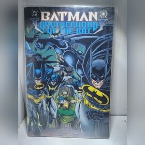 🎯 Rare Find! Batman: Brotherhood of the Bat Graphic Novel